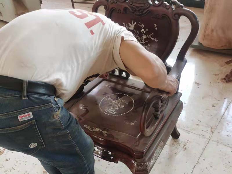 竹山老旧红木家具保养技巧